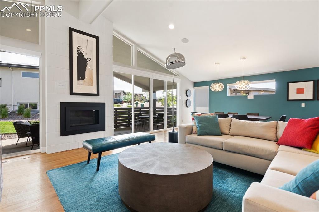 Image 24 of 47: Living Room