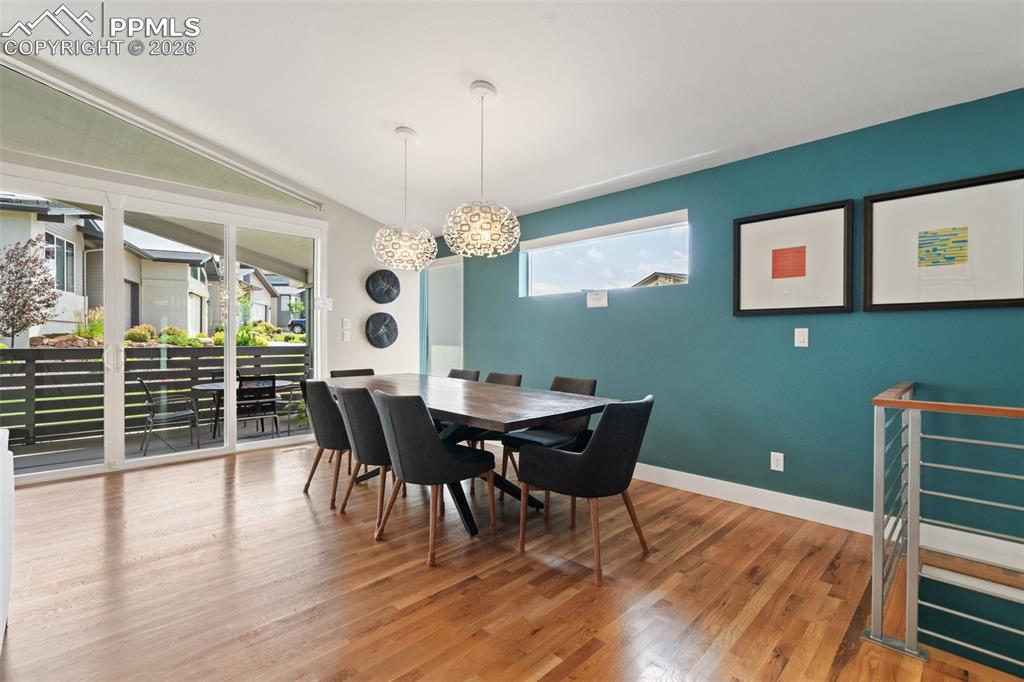 Image 26 of 47: Dining Area