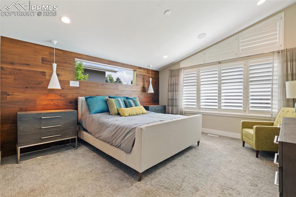 Image 27 of 47: Bedroom