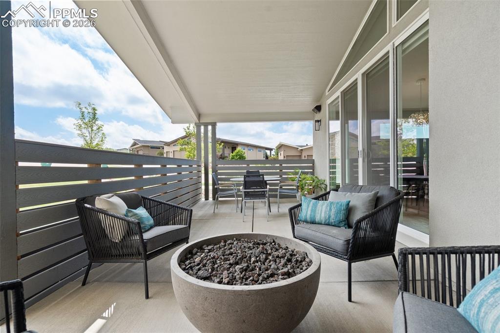 Image 43 of 47: Patio