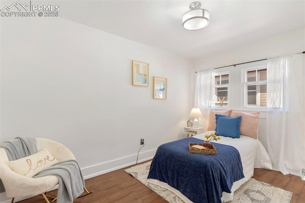 Image 16 of 45: Bedroom