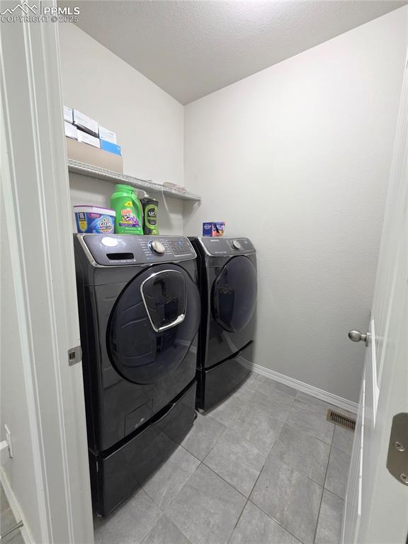 Image 14 of 45: Laundry