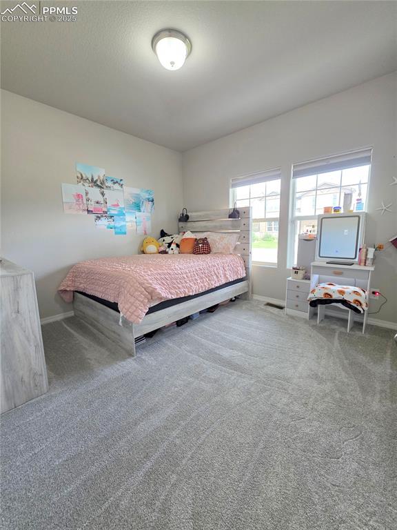 Image 23 of 45: Bedroom