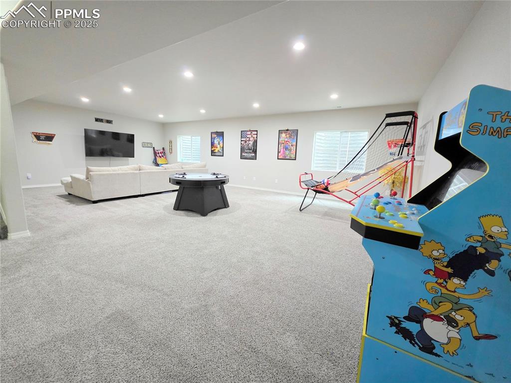 Image 31 of 45: Game Room