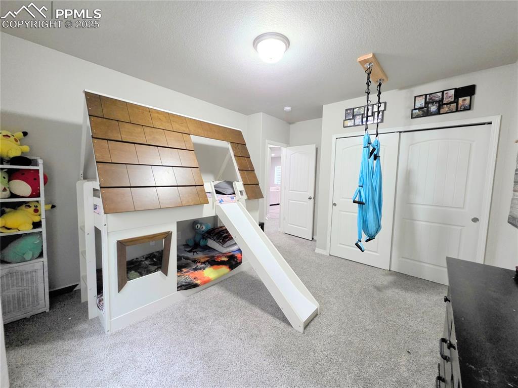 Image 35 of 45: Bedroom