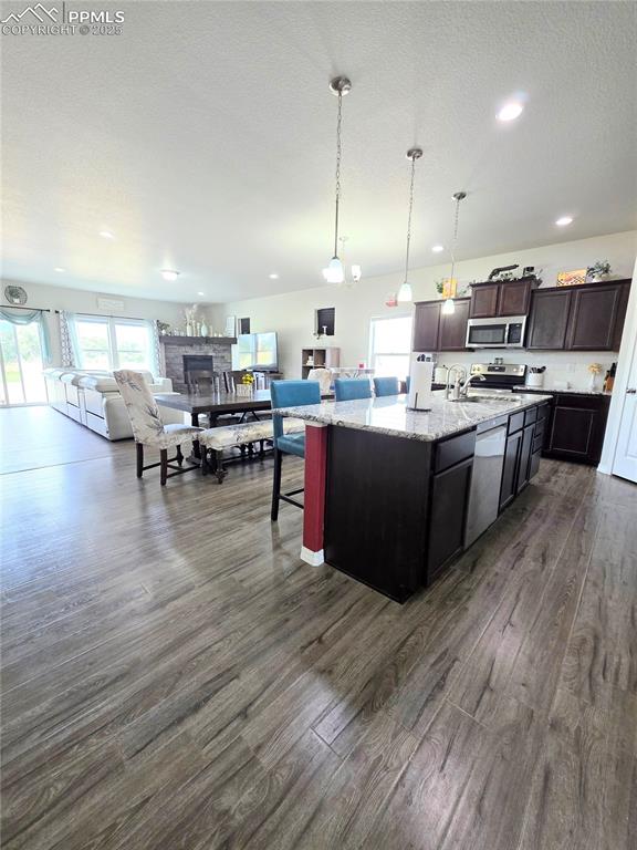 Image 9 of 45: Kitchen