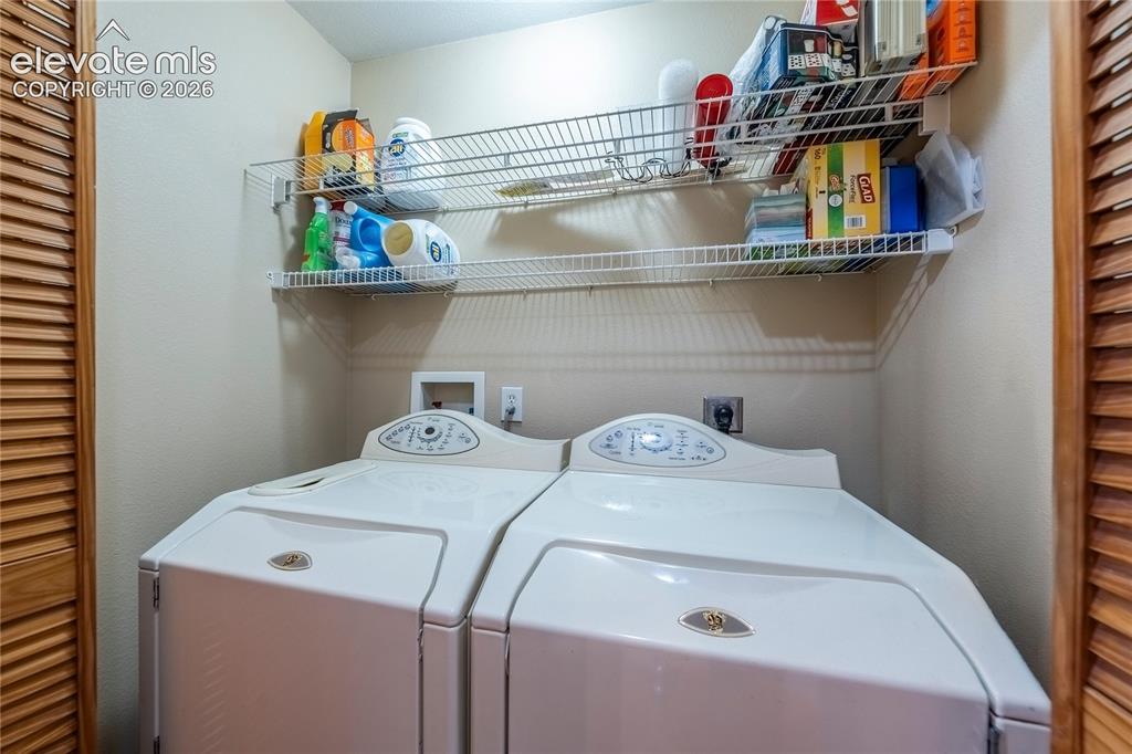 Image 31 of 48: Laundry