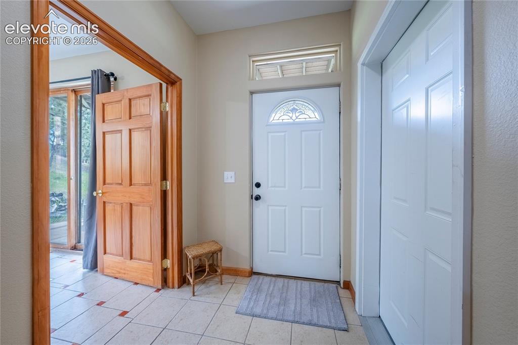 Image 7 of 48: Entry