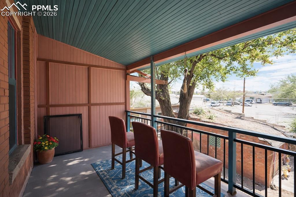 Image 29 of 32: Balcony