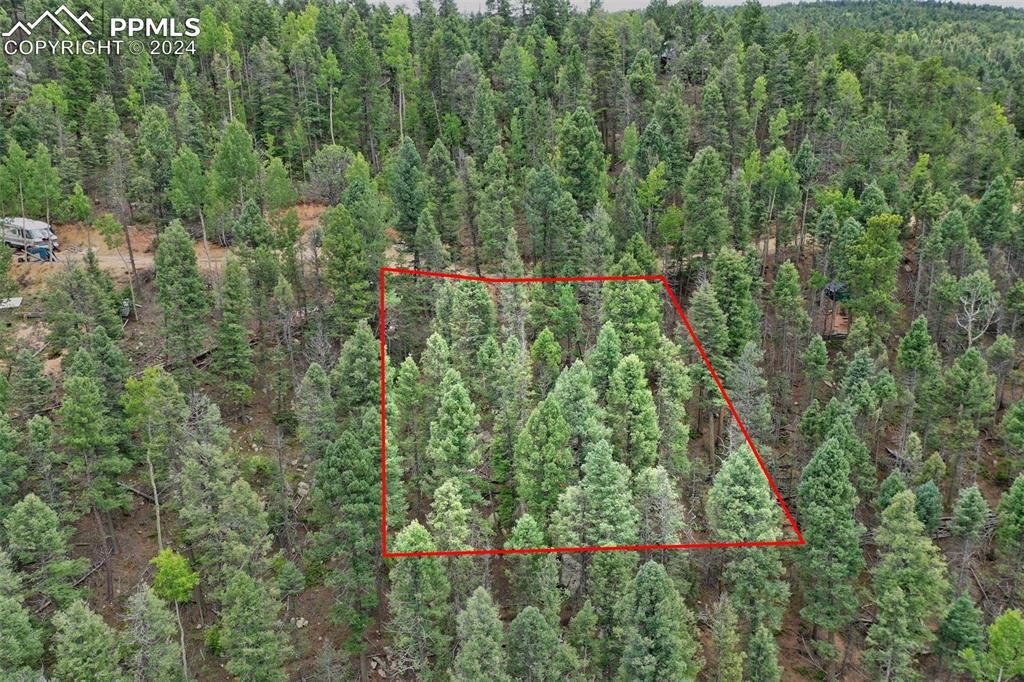 Image 4 of 25: Property Lines are Approximate and not a survey"