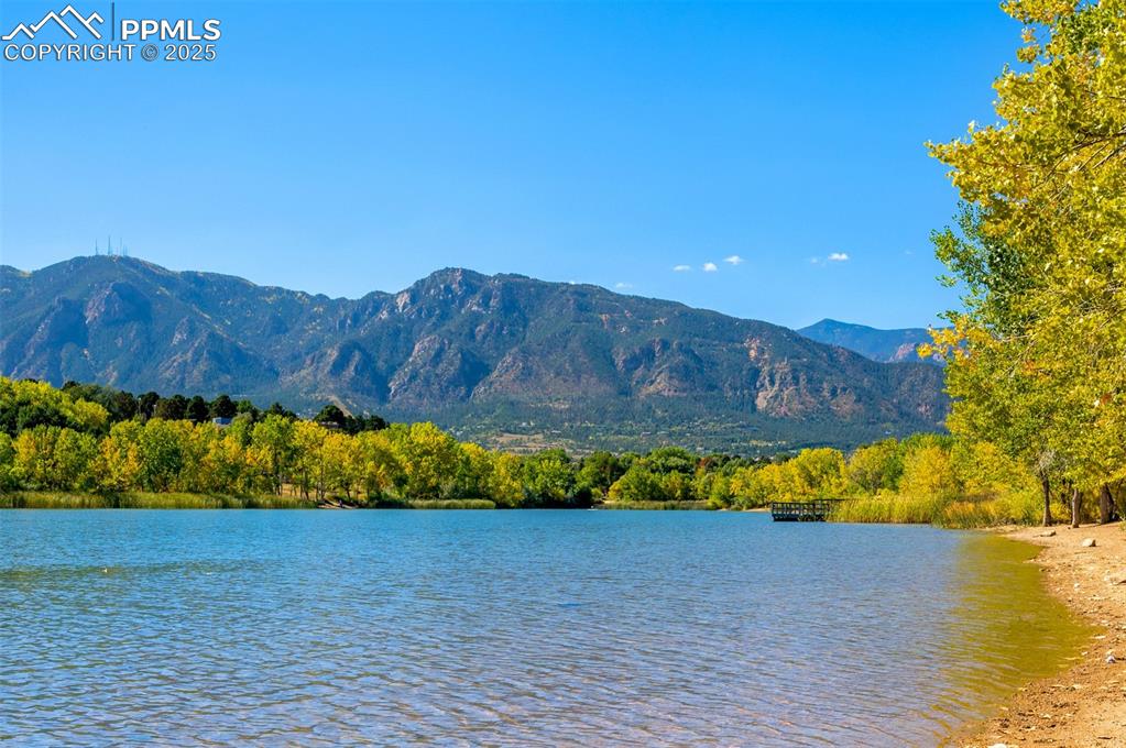 Image 34 of 35: View