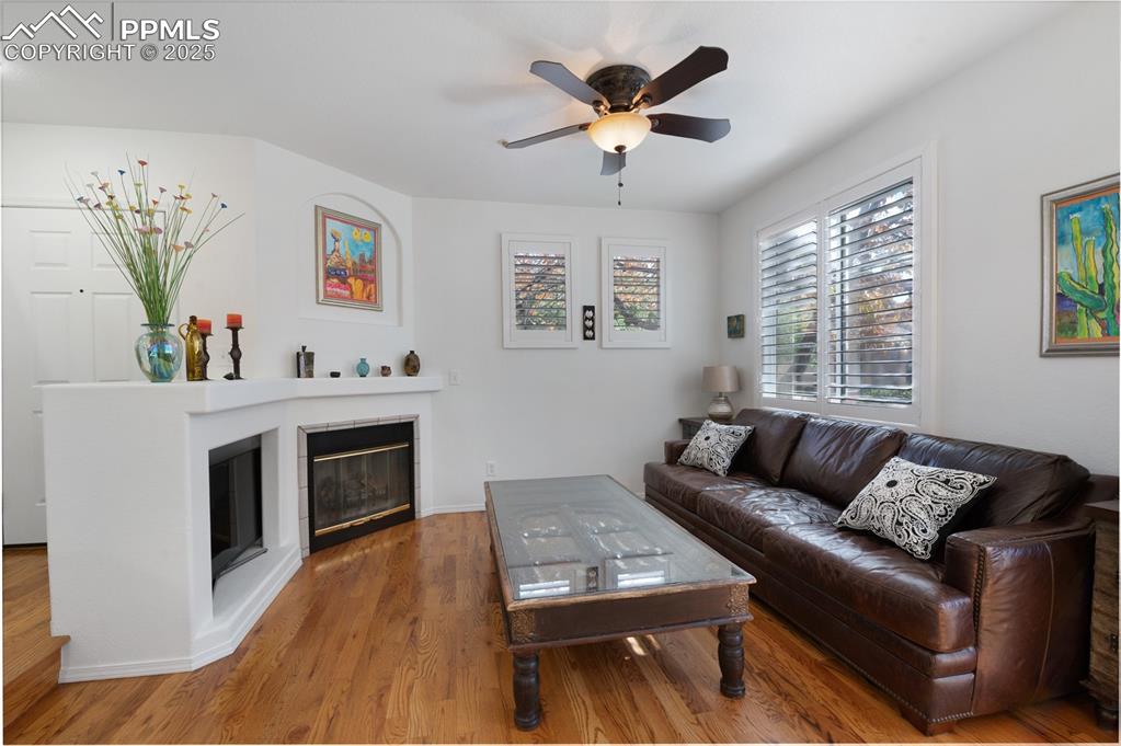 Image 8 of 35: Living Room