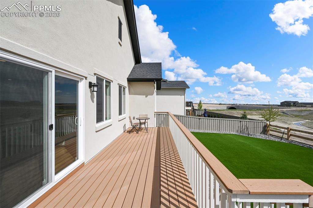 Image 32 of 38: Deck