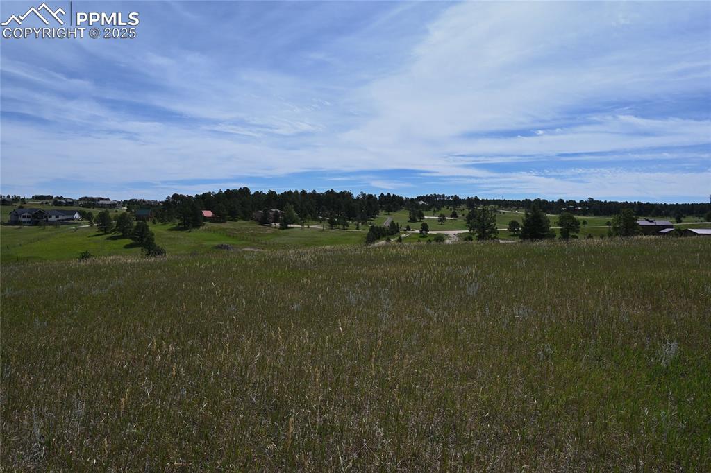 Image 26 of 29: View of mountain backdrop