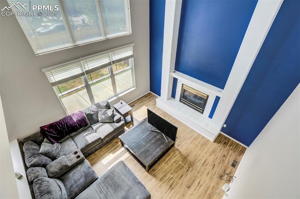 Image 14 of 43: Living Room