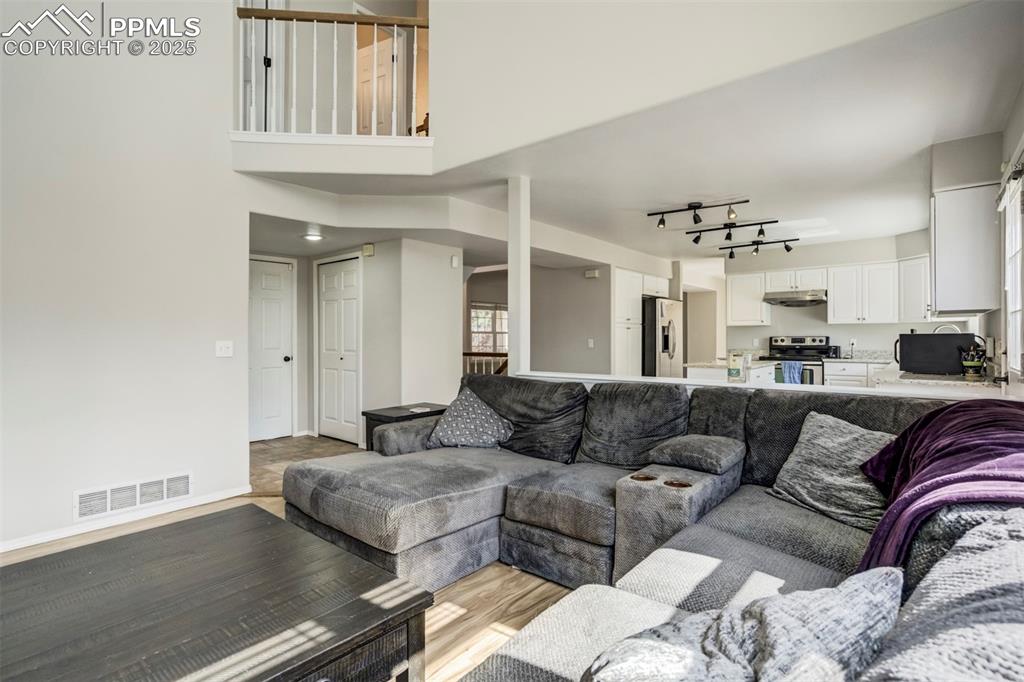 Image 16 of 43: Living Room