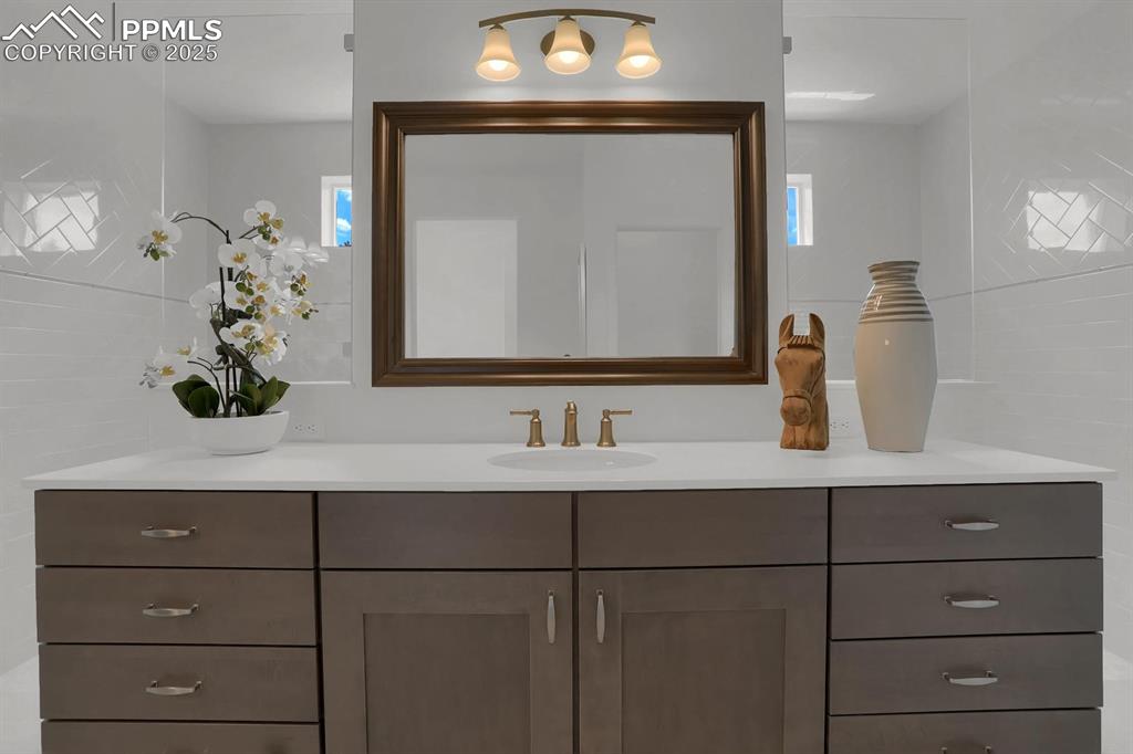 Image 16 of 31: Same floorplan, different house to provide visual