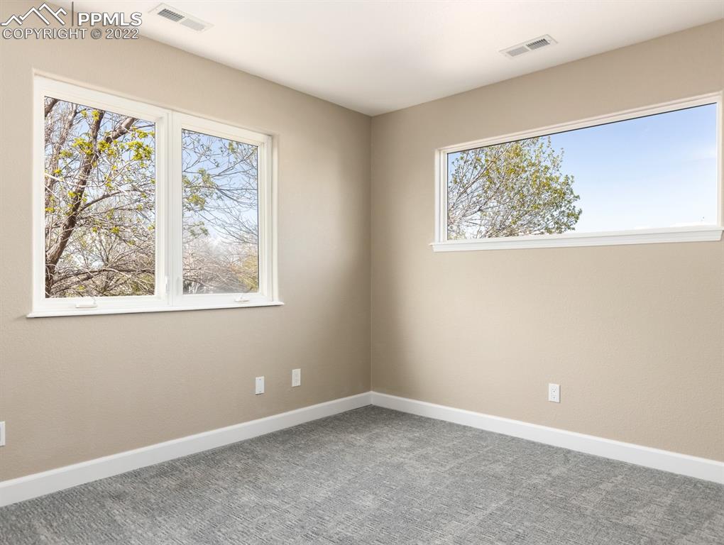 Listing 9933982, Image 25 of 35