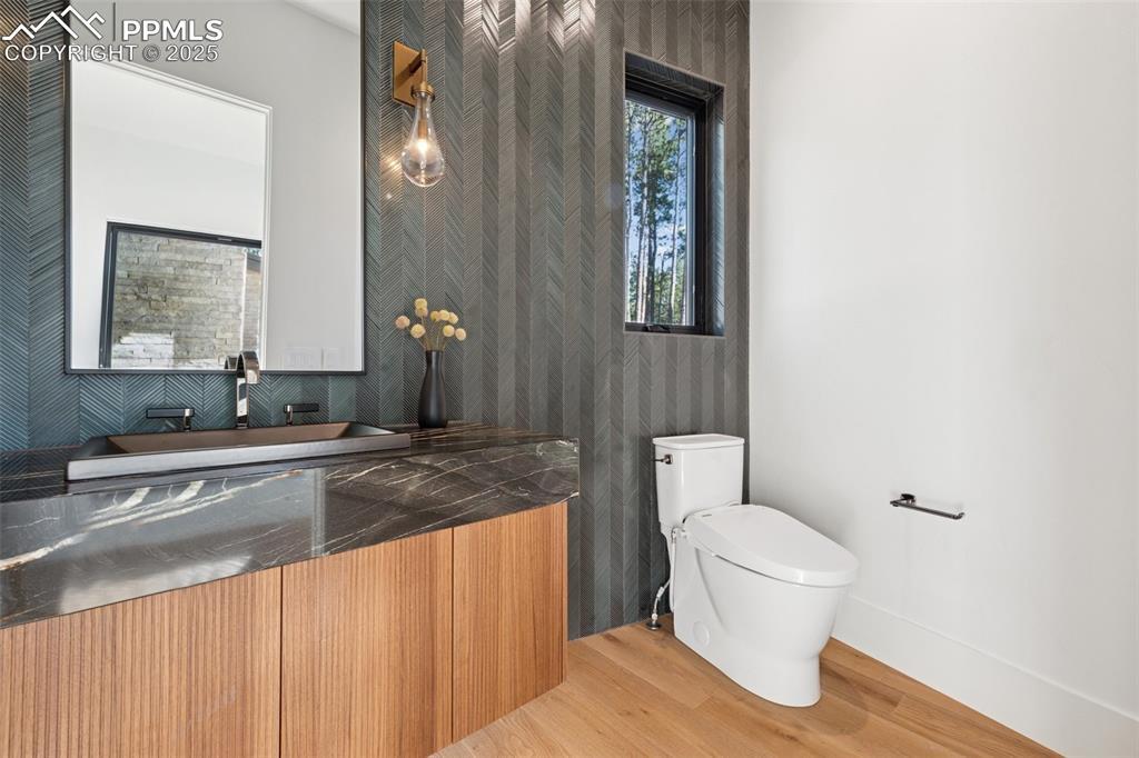 Image 13 of 50: Main Level Powder Bath