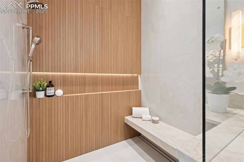 Image 19 of 50: Master Bathroom