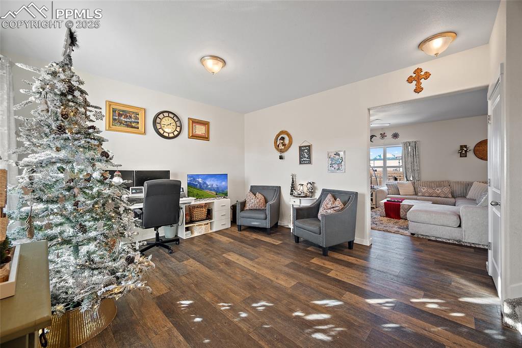 Image 13 of 39: Office