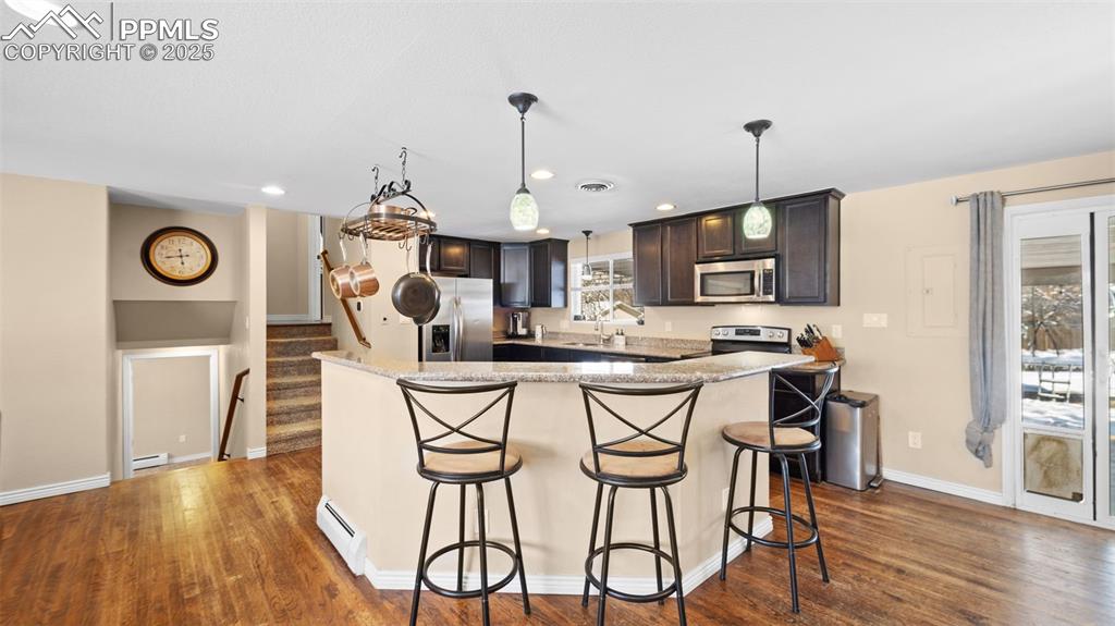 Image 10 of 37: Kitchen