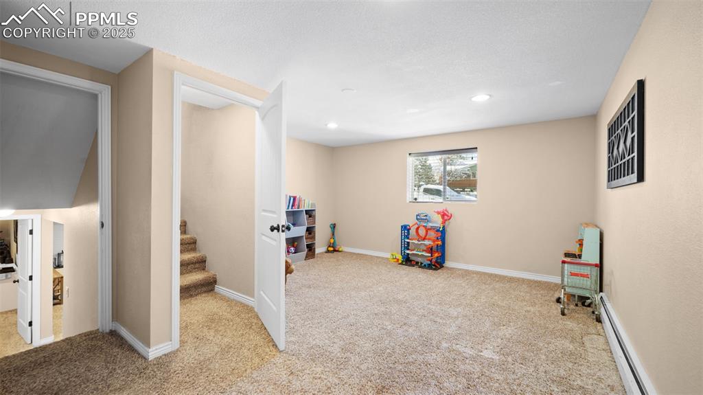 Image 19 of 37: Game Room