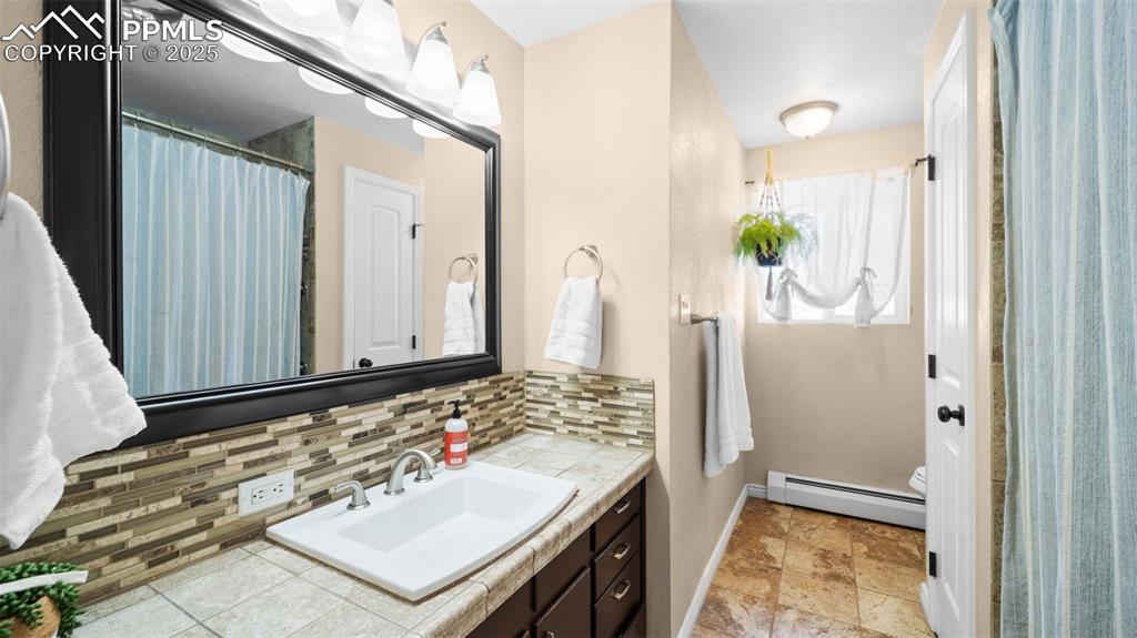 Image 5 of 37: Bathroom