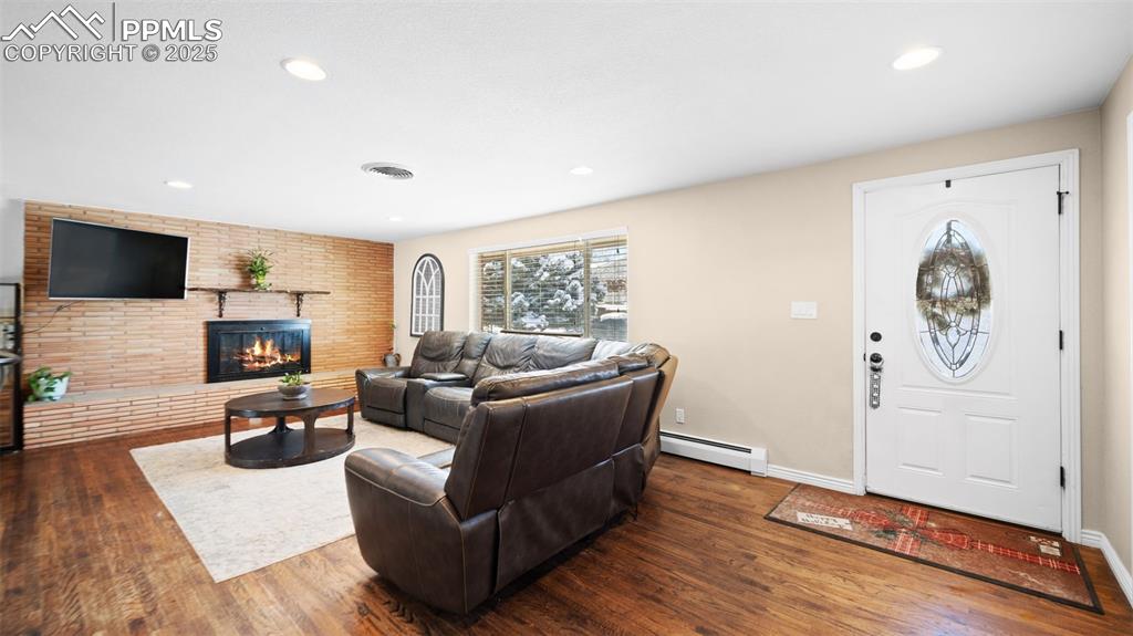 Image 7 of 37: Living Room