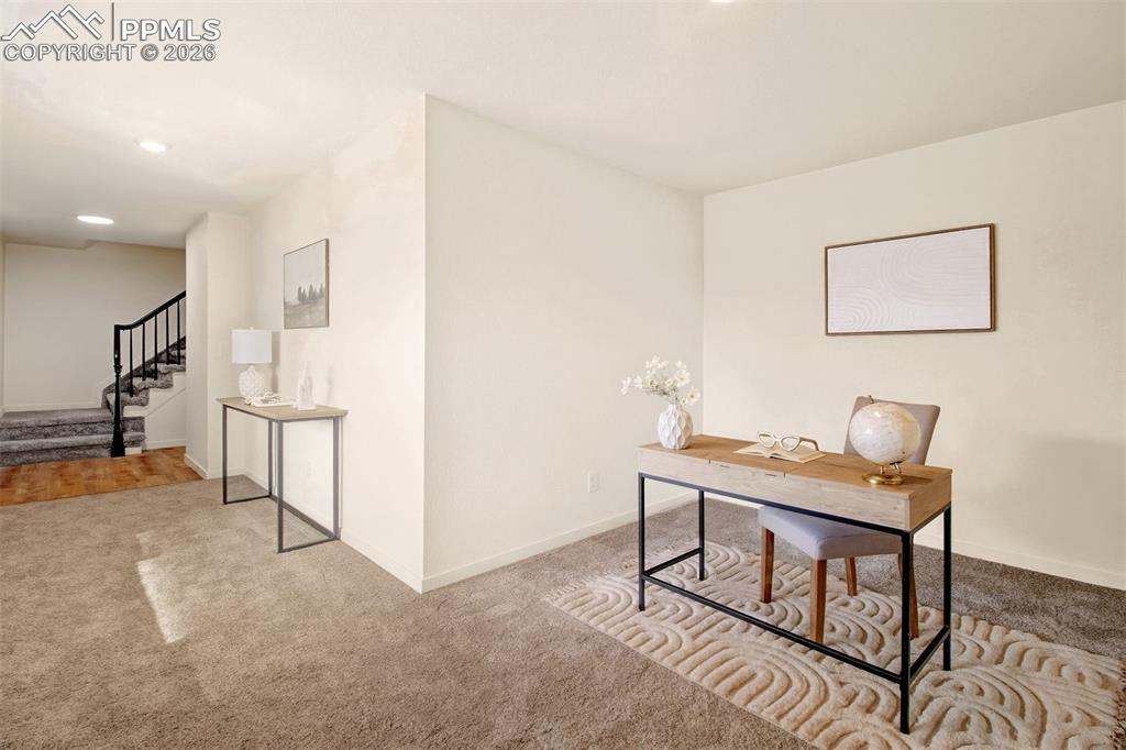 Image 12 of 32: Office