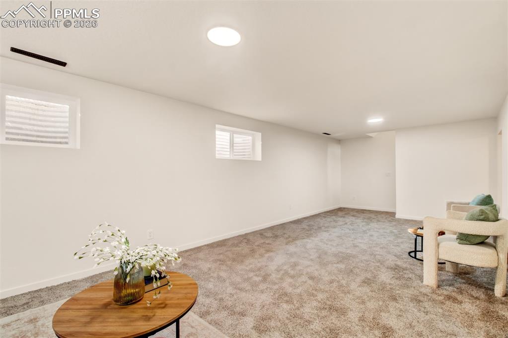 Image 25 of 32: Sitting Room