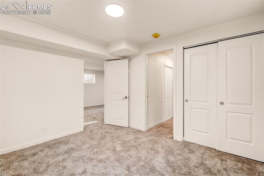 Image 27 of 32: Bedroom