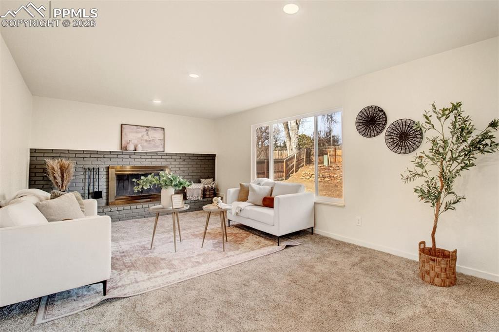 Image 3 of 32: Living Room