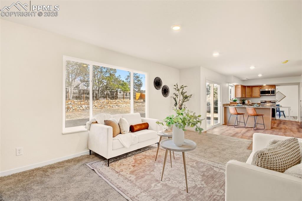 Image 4 of 32: Living Room