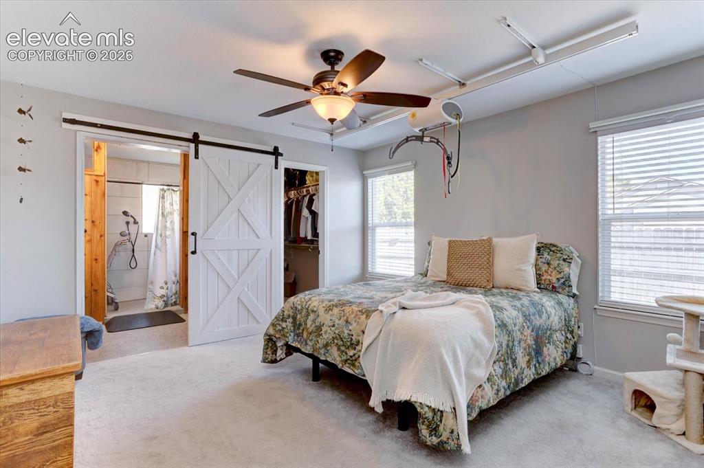 Image 11 of 28: Bedroom