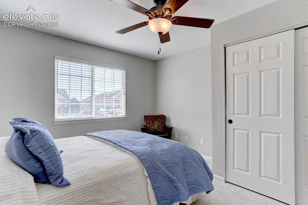 Image 17 of 28: Bedroom