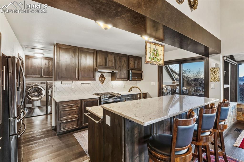 Image 12 of 46: Kitchen