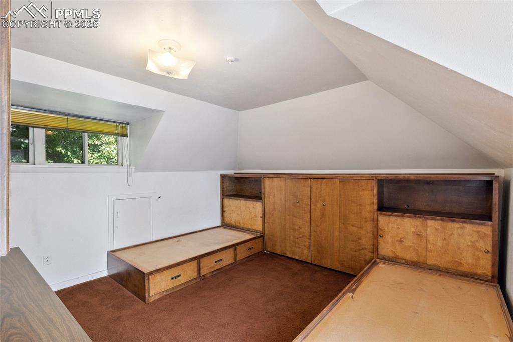 Image 25 of 40: Bonus Room