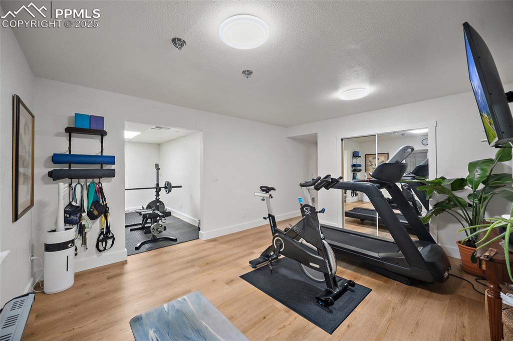 Image 33 of 50: Exercise Room