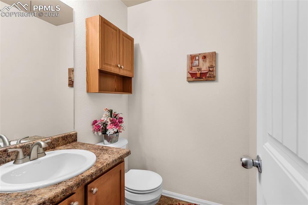 Image 14 of 33: Bathroom