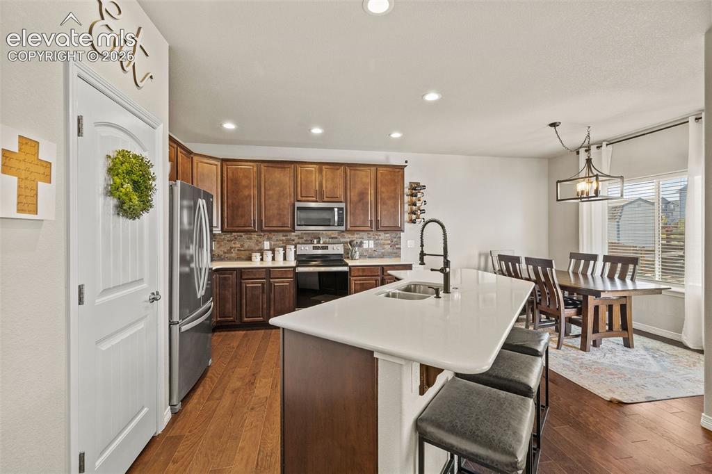 Image 11 of 44: Kitchen