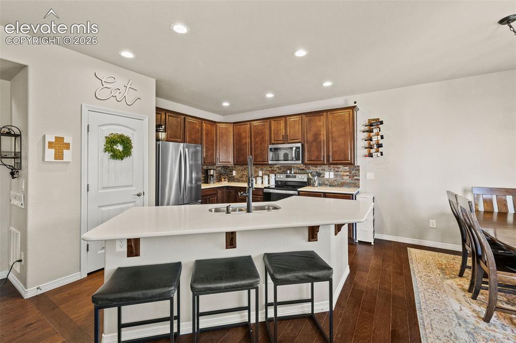 Image 12 of 44: Kitchen