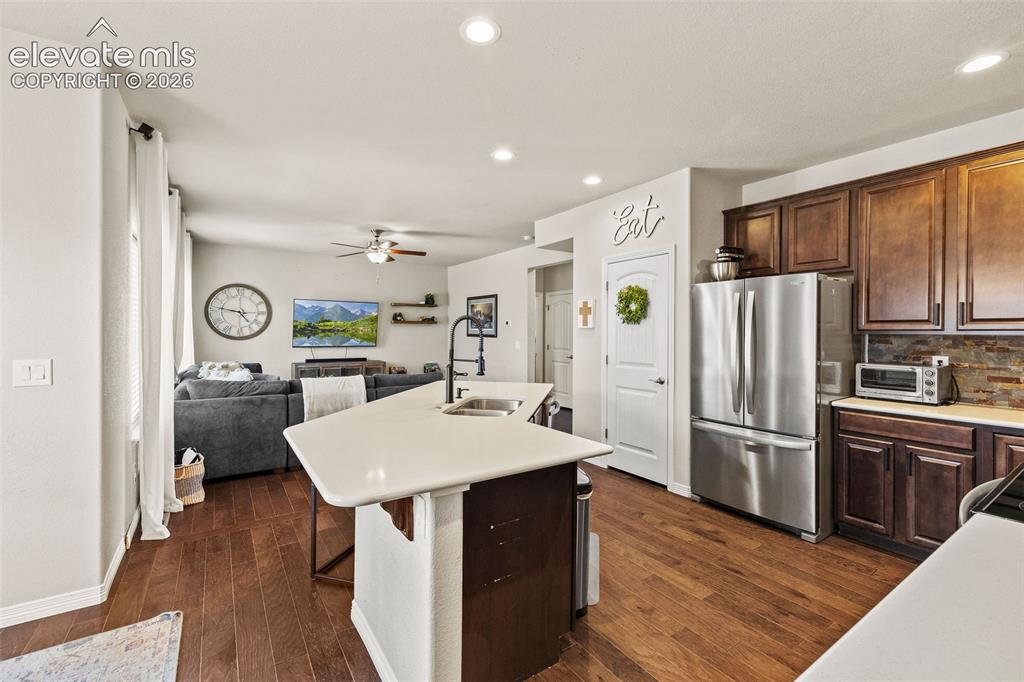 Image 14 of 44: Kitchen