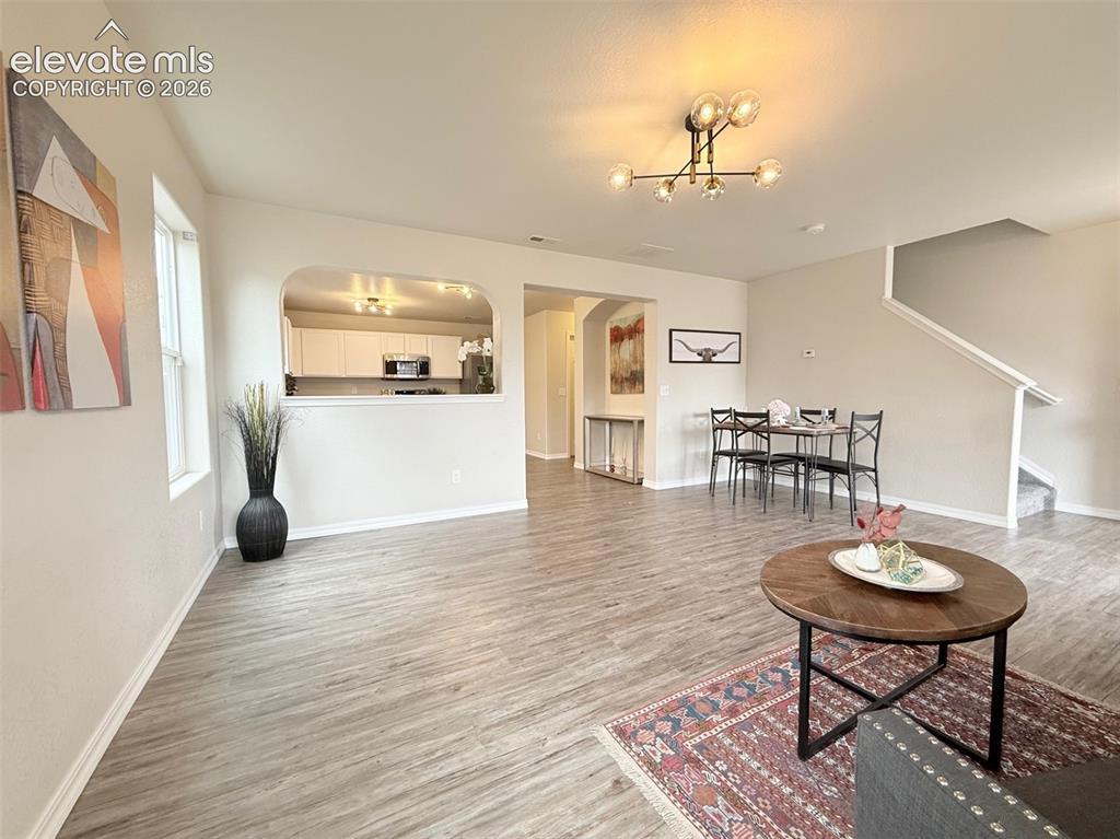 Image 18 of 46: Living Room