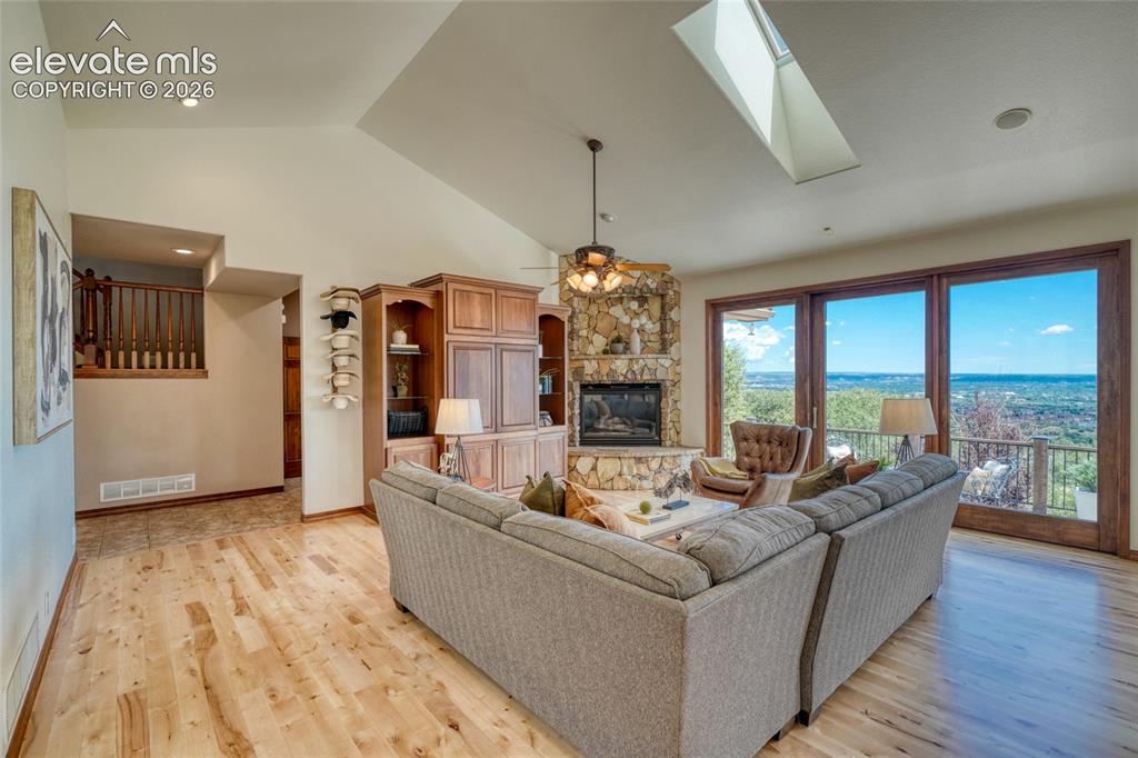 Image 11 of 50: Living Room