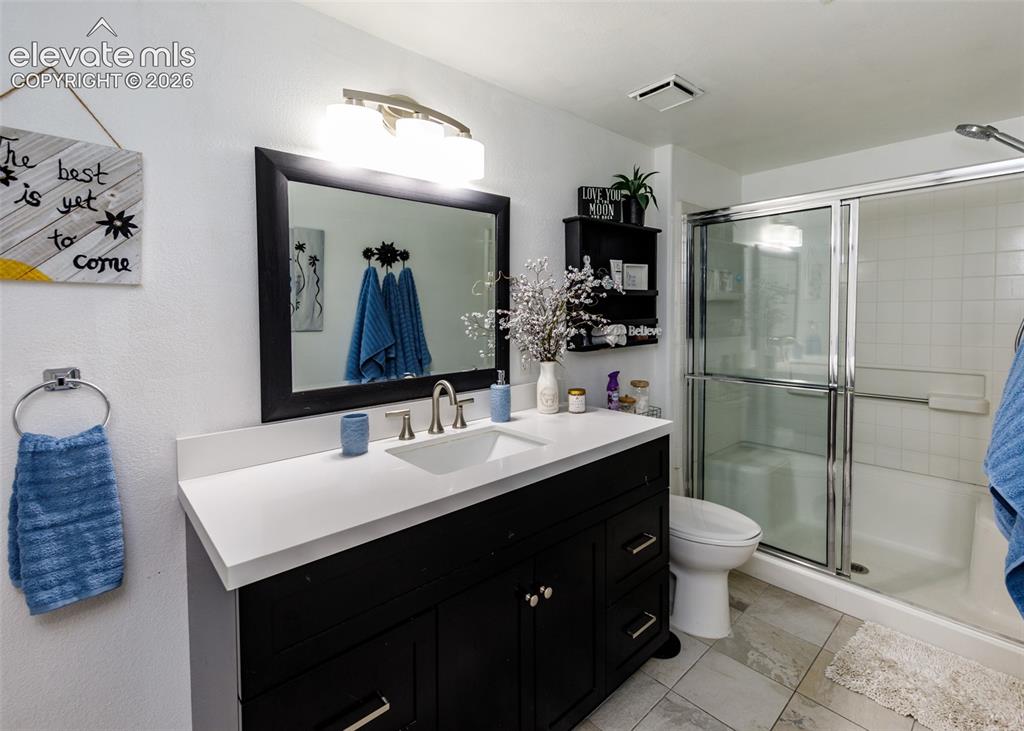 Image 49 of 50: Bathroom