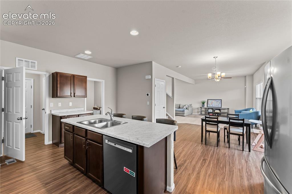Image 16 of 49: Kitchen