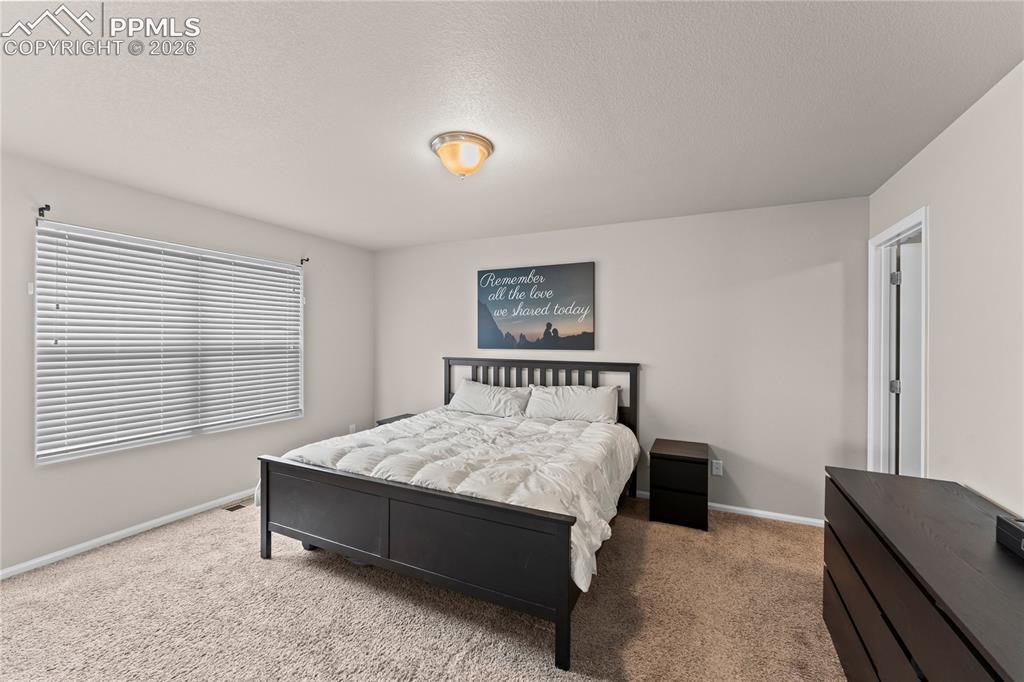 Image 32 of 49: Bedroom
