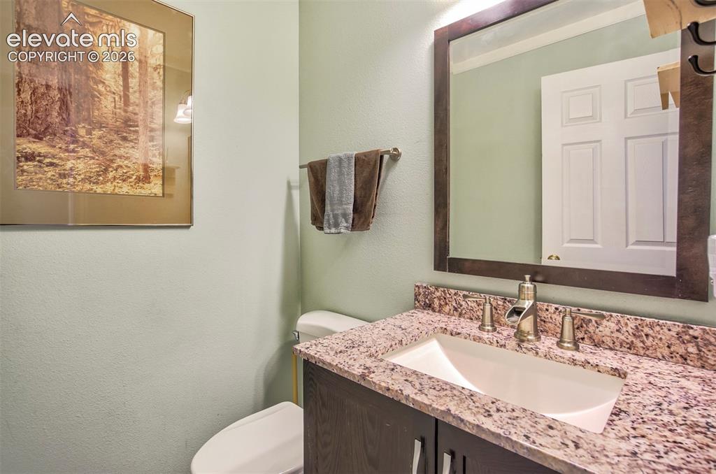 Image 18 of 49: Bathroom
