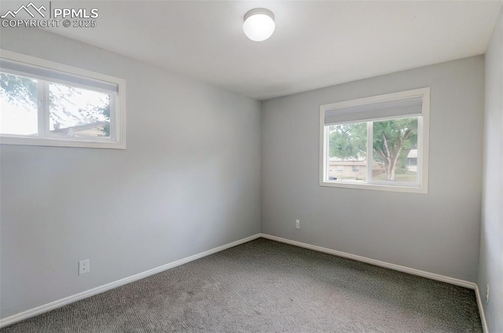 Image 12 of 20: Bedroom
